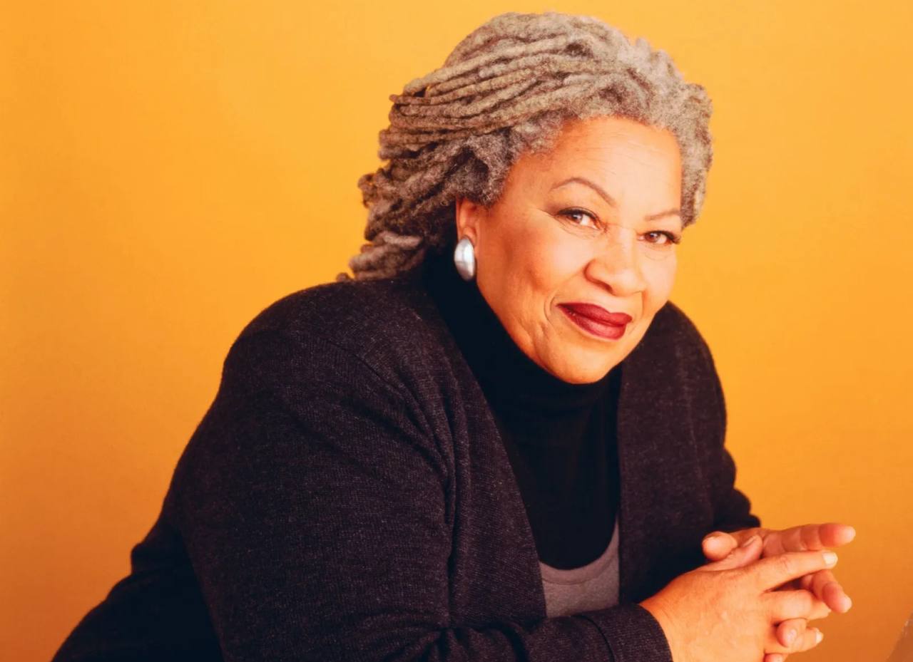 ЛИТЕРАТУРНАЯ ВСТРЕЧА ЗА КРУГЛЫМ СТОЛОМ Тони Моррисон «Самые голубые глаза»