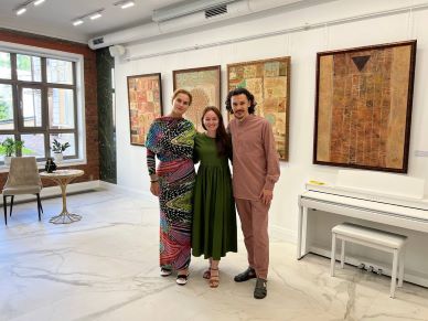 В гостях в «Искусство жить» певец Юрий Заряднов и его супруга, пианистка Юлия Грехова